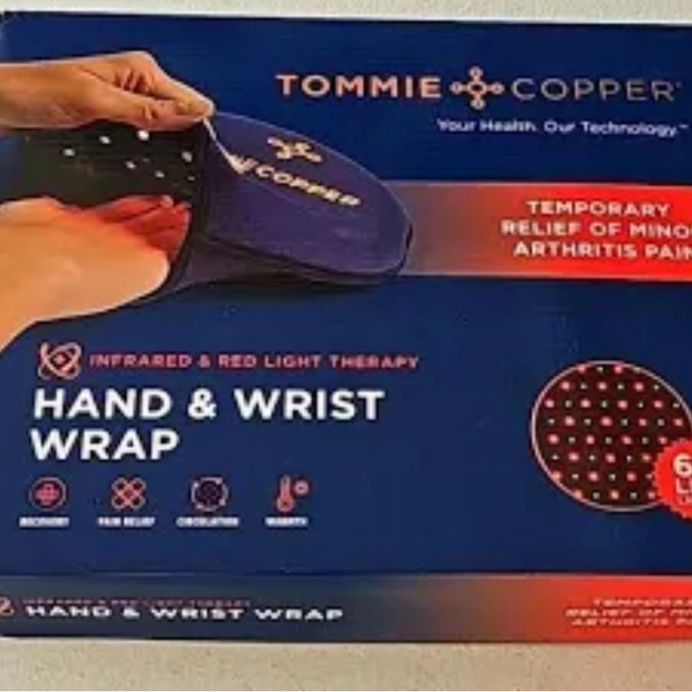 TOMMIE COPPER INFRARED HAND WRAP.